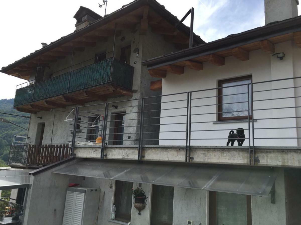 La Maison Cache Aosta Luaran gambar